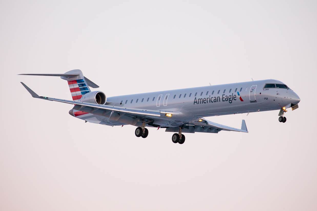 American Eagle (Bombardier CRJ900)